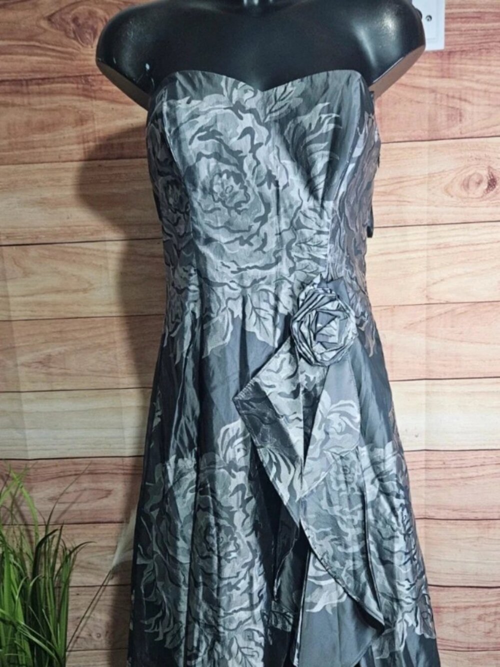 Silver and light gray printed evening dress without a belt